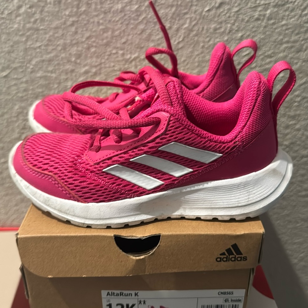 super cute pink runners